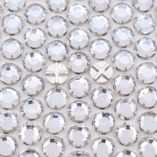 Engrampado Prateado Chaton Rose Collection Cristal SS34 = 7mm