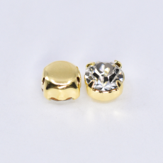 Engrampado Supreme Dourado Strass  Cristal SS16 = 3,8mm
