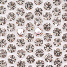 Engrampado Prateado Strass Preciosa Black Diamond SS16 = 3,80mm