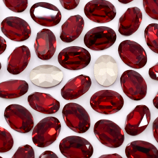 Strass Oval Supreme Light Siam 18x13mm