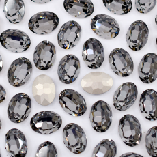 Strass Oval Supreme Black Diamomnd 18x13mm