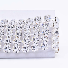 Corrente de Strass Prateado Preciosa® Cristal SS39 = 8,2mm
