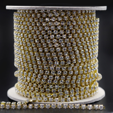 Corrente de Strass Dourada Preciosa® Cristal SS8 = 2,4mm