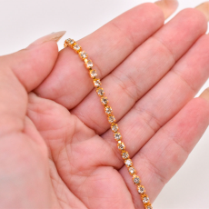 Corrente de Strass Dourado Supreme Cristal SS12 = 3mm