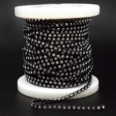 Strass em Fio Plástico Preciosa® Cristal com Base Preto SS12 = 3mm